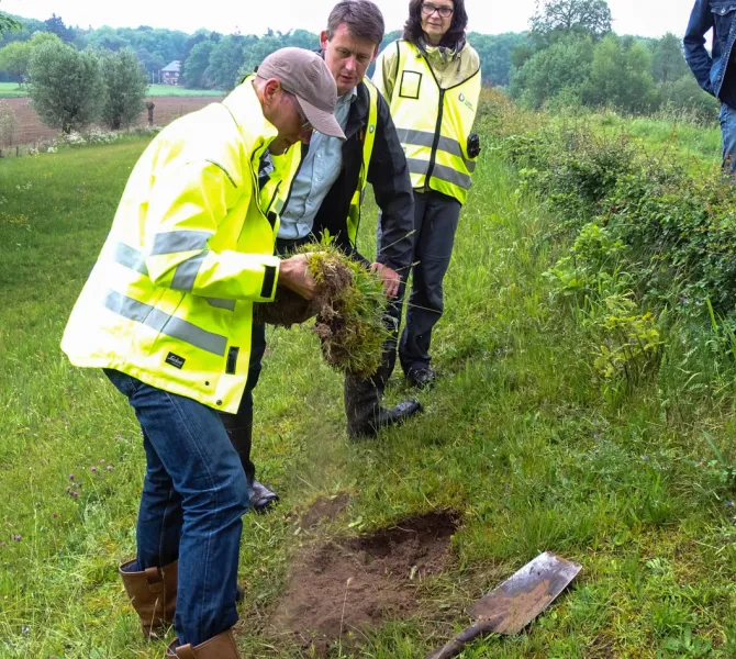 Beoordeling zandige taluds: plag opnemen (EurECO)